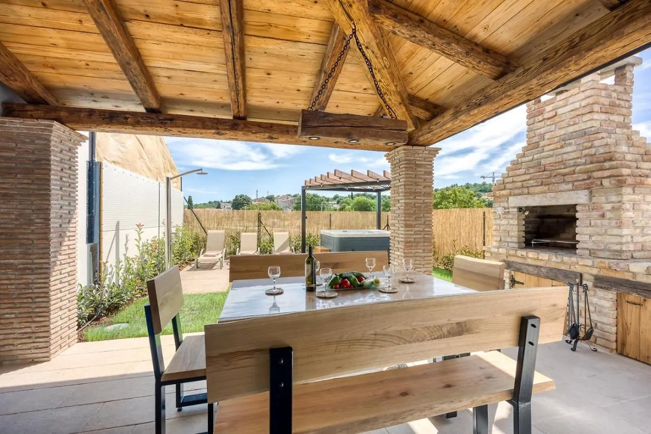 Villa Casa Darel With Whirlpool à Vižinada Hébergement de vacances
